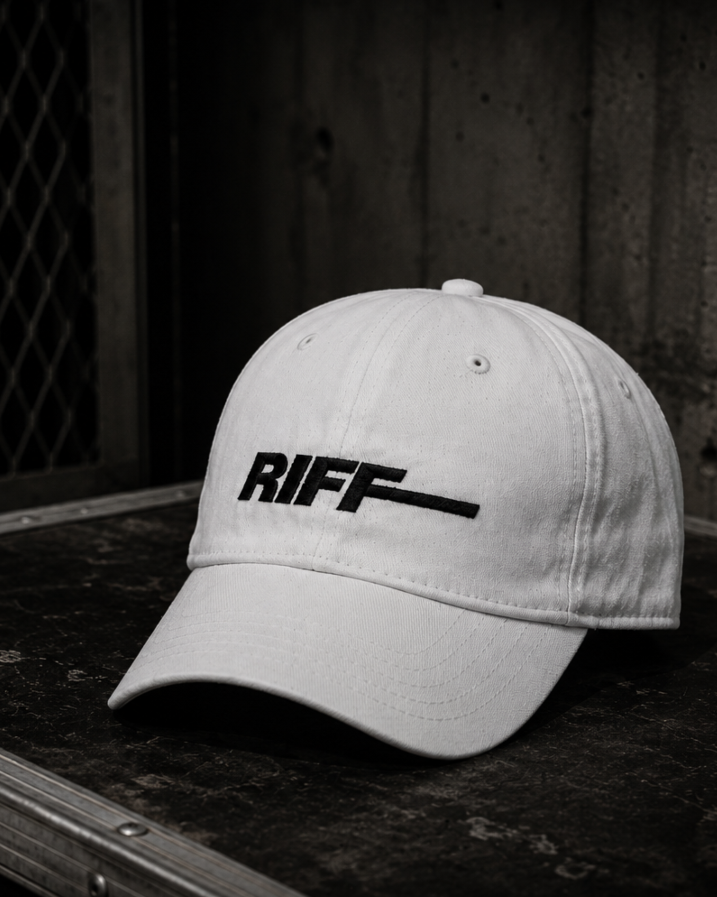 RIFF CAP 001 — Stagehand
