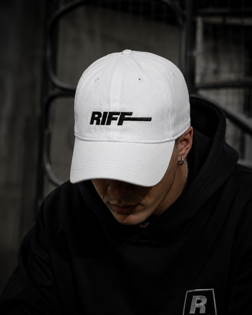 RIFF CAP 001 — Stagehand